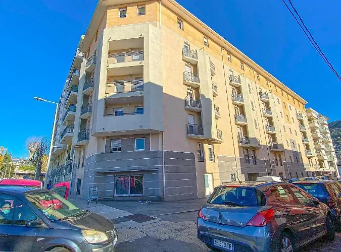 City Residence Nice מלון דירות 3*