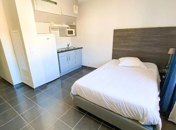 City Residence Nice شقة فندقية
